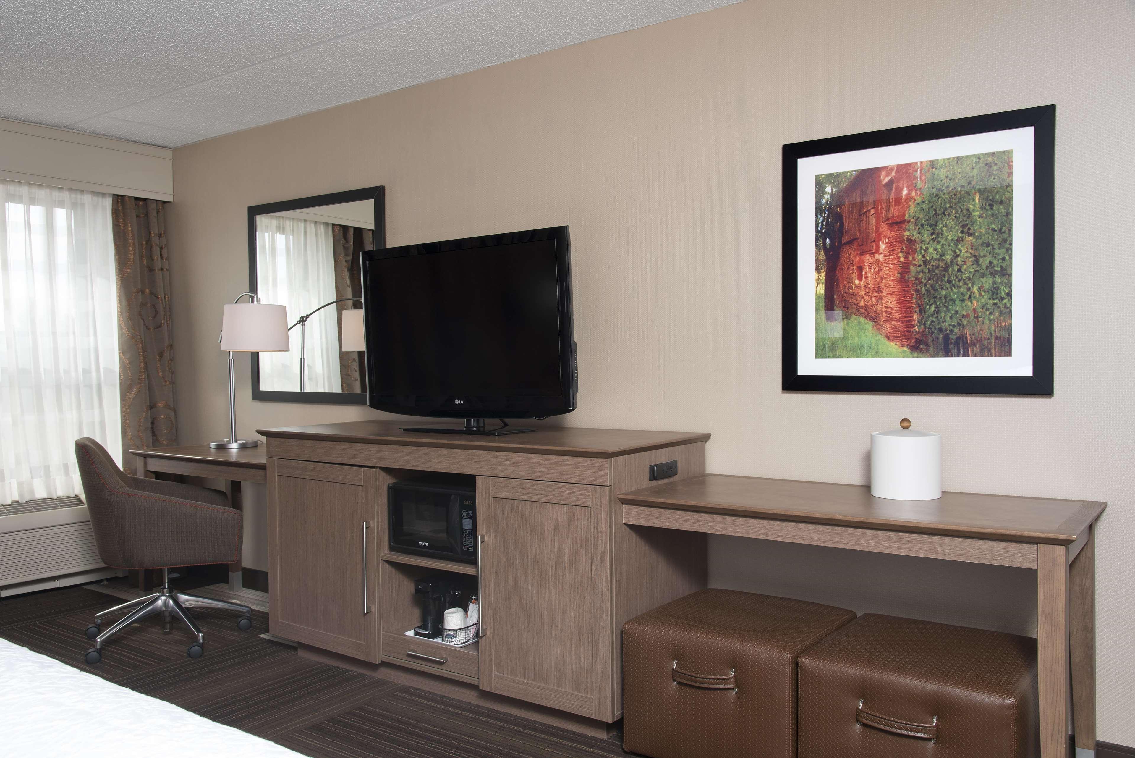 Hotel Hampton 3*