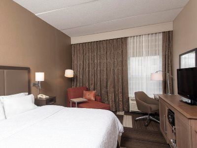 Hampton 3*